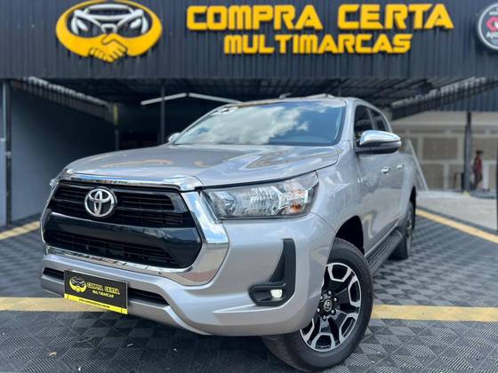 TOYOTA HILUX 2.8 D-4D TURBO DIESEL CD SRV 4X4 AUTOMÁTICO